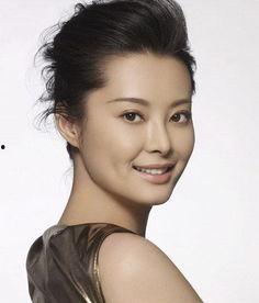 明星袁立的个人资料,从影视明星到公益使者的人生蜕变